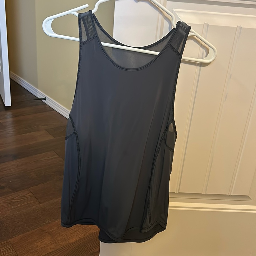 Lululemon tank top size 4